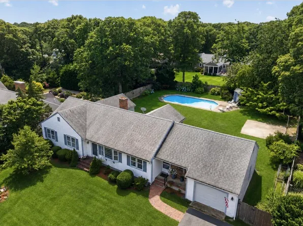 21 Clearview Drive, East Dennis, MA 02641