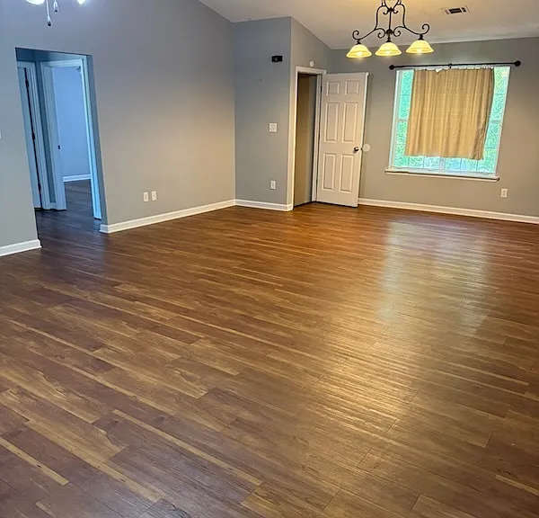200 Brookdale Dr — Photo 8