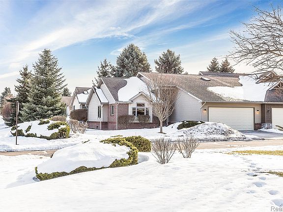 2nd image of 1201 Arbor Ridge Dr #18