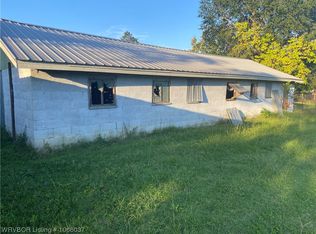 Ray Ln, Alma, AR 72921