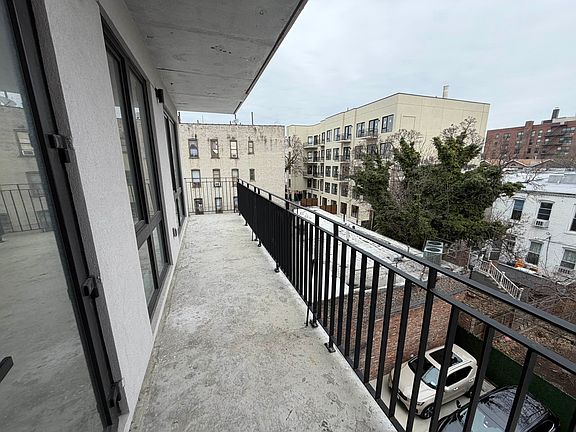 5th image of 1173 Rogers Ave APT 4C