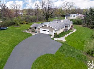 2205 Winnetka Ave, Northfield, IL 60093