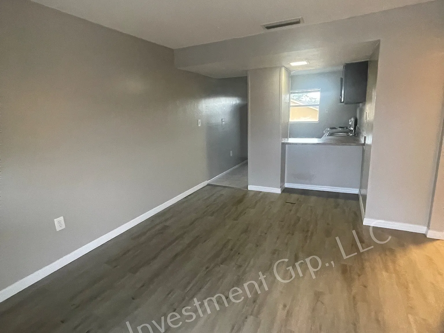 2 bed, 696 sqft, $1,295 — Photo 3
