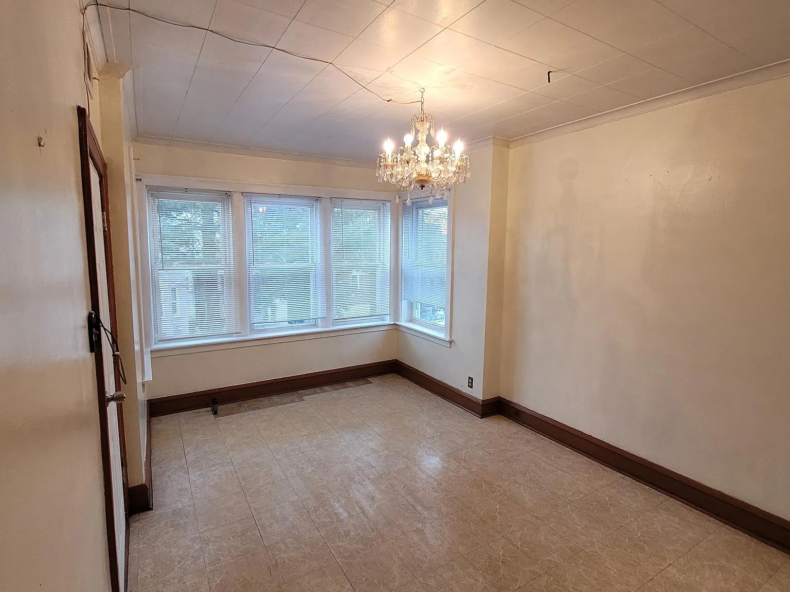 2 bed, $1,200 — Photo 1