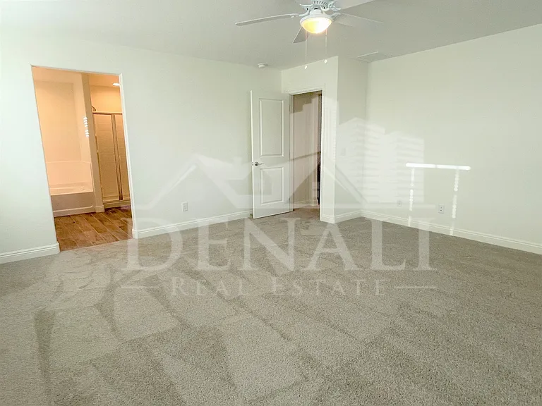 242 N Sunrise — Photo 14