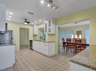 7000 NW 11th Ct, Margate, FL 33063