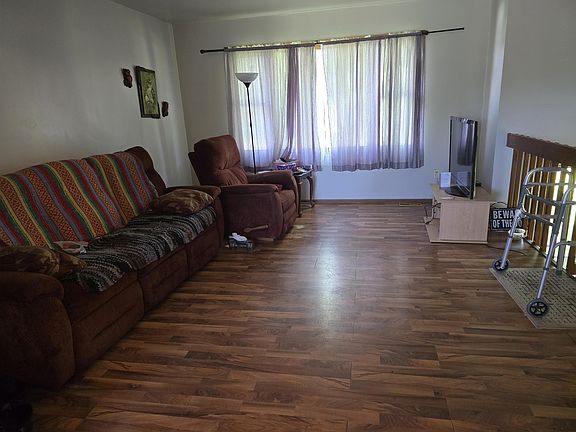 2nd image of 775 Riverlane Dr