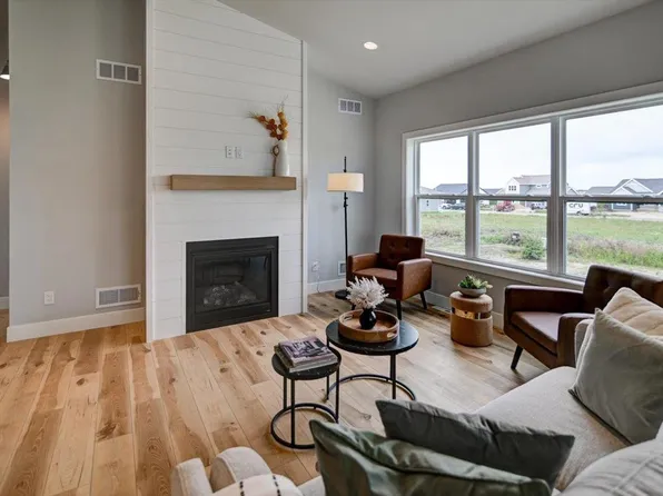 6620 Grouse Woods Road, Deforest, WI 53532
