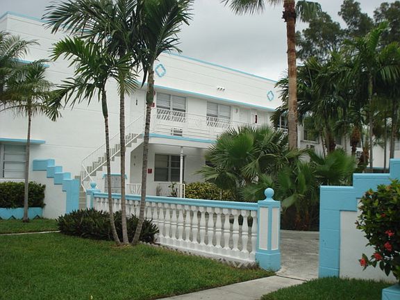 4th image of 1985 Bay Dr APT 24