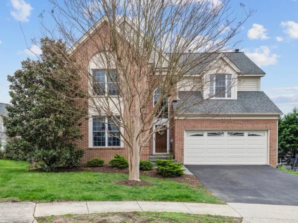 2805 Erics Ct, Crofton, MD 21114