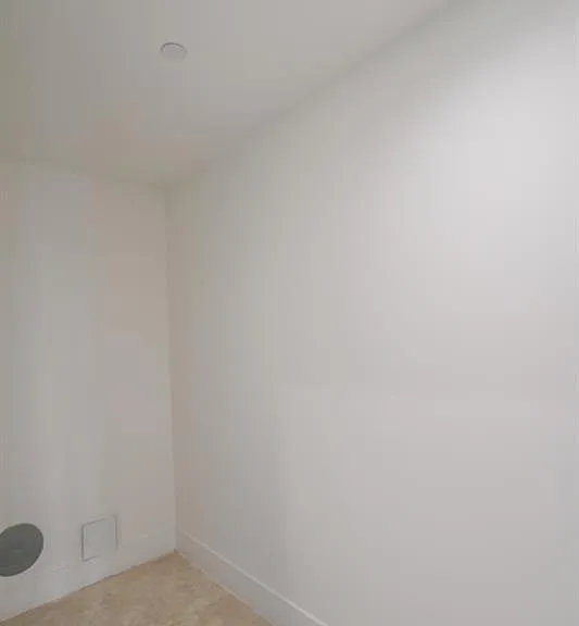 1091 Galiano St #304 — Photo 19