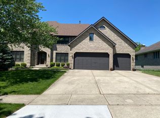 351 Donna Ln, Bloomingdale, IL 60108