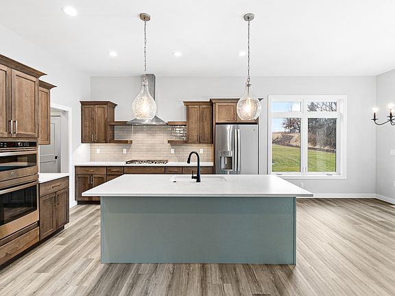 7th image of this home