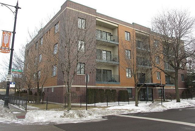 1st image of 4625 W Lawrence Ave APT 306