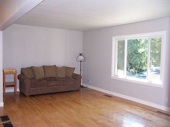 4th image of 5930 E Sleepy Hollow Ln