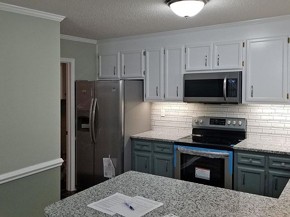 3rd image of 2385 I1 Vineyard Dr