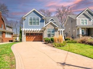 295 Glen Park Dr, Bay Village, OH