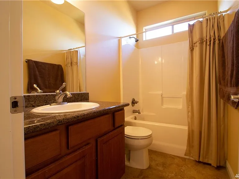 523 N Paxson Dr — Photo 21