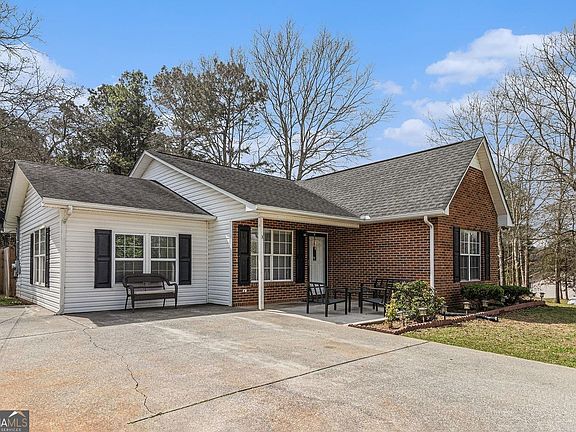 3rd image of 1005 Erwin Hill Church Rd SE