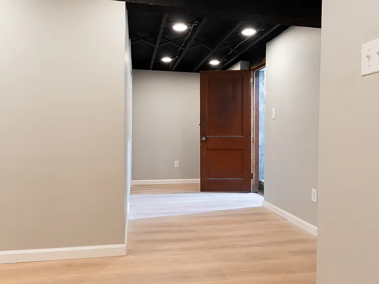 144 Texas Ave — Photo 19