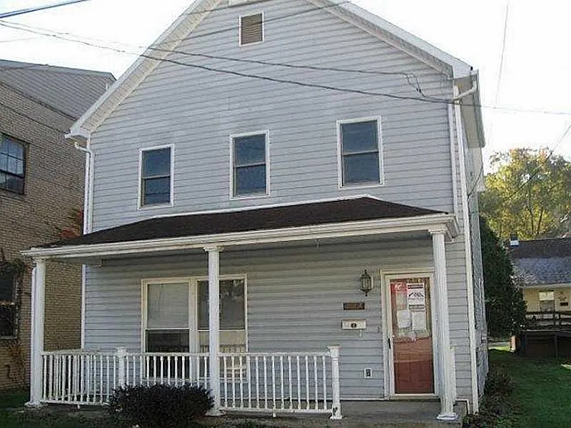 224 E Barr St photo 1