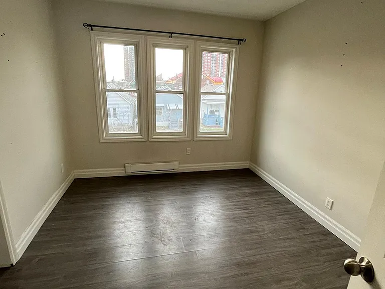 738 Windsor Ave #3 — Photo 13