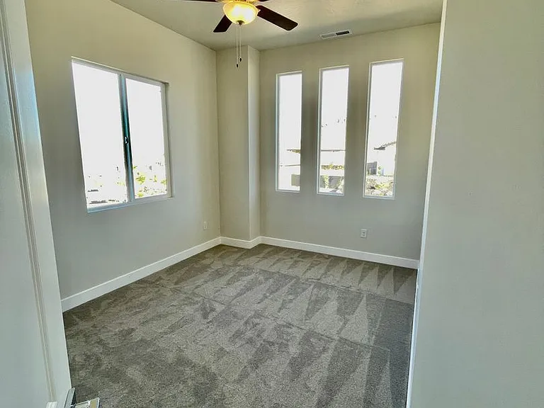 1436 E Centaurus Way — Photo 5