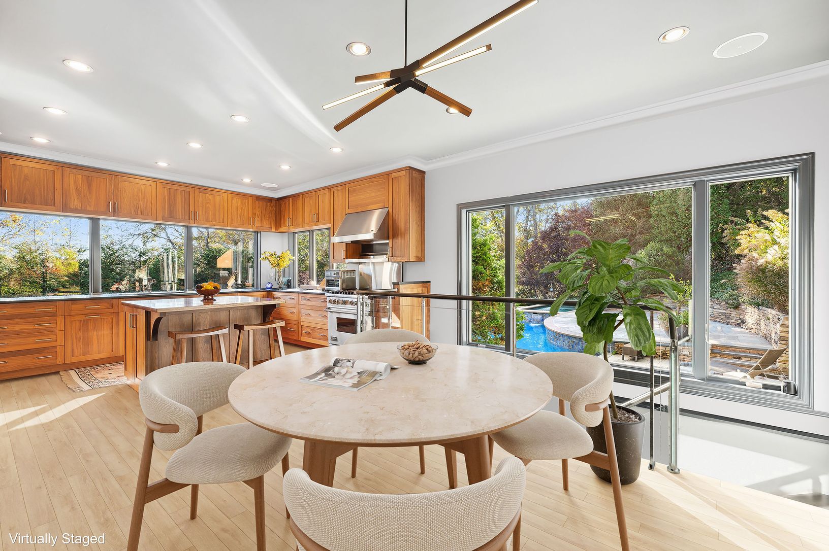  Virtually Staged in Summer Aesthetic 