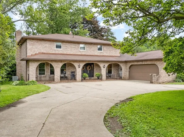 3815 Fulton Dr NW, Canton, OH 44718