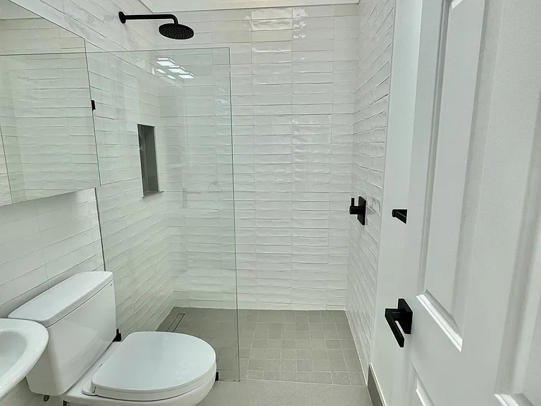 1025 Hampshire St #B — Photo 16
