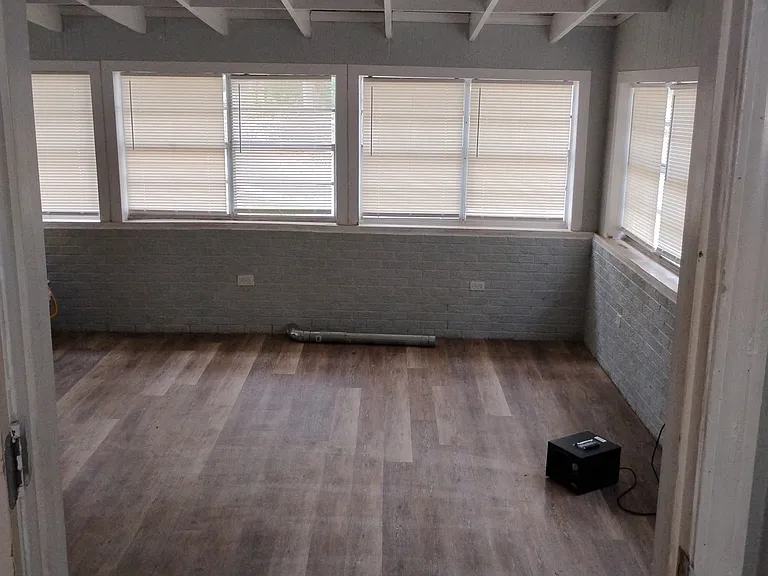 106 N 20th Ave #B — Photo 2