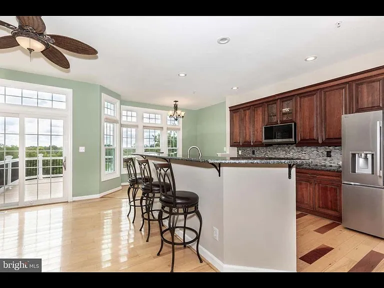 5914 Fox Glen Ct — Photo 8