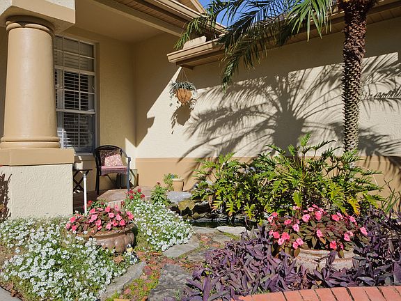 3rd image of 746 Wildflower Dr