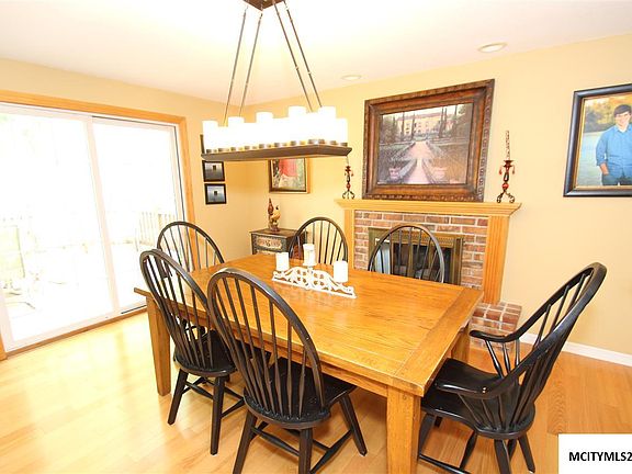 3rd image of 267 Lakeview Dr