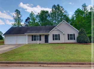 681 Twin Oaks Ln, Dallas, GA 30157