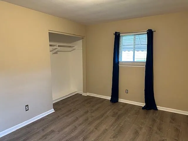 18547 Hillcrest St — Photo 15
