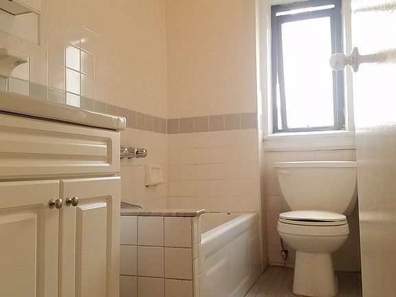 2nd image of 300 W 49th St APT 709
