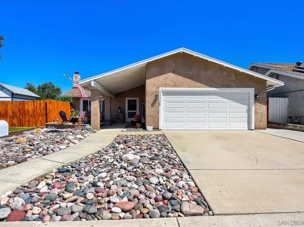 9322 Lake Country Dr, Santee, CA 92071