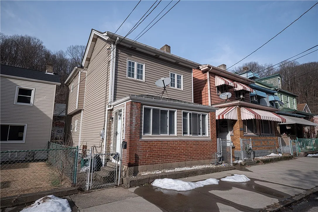 717 Saline St photo 1