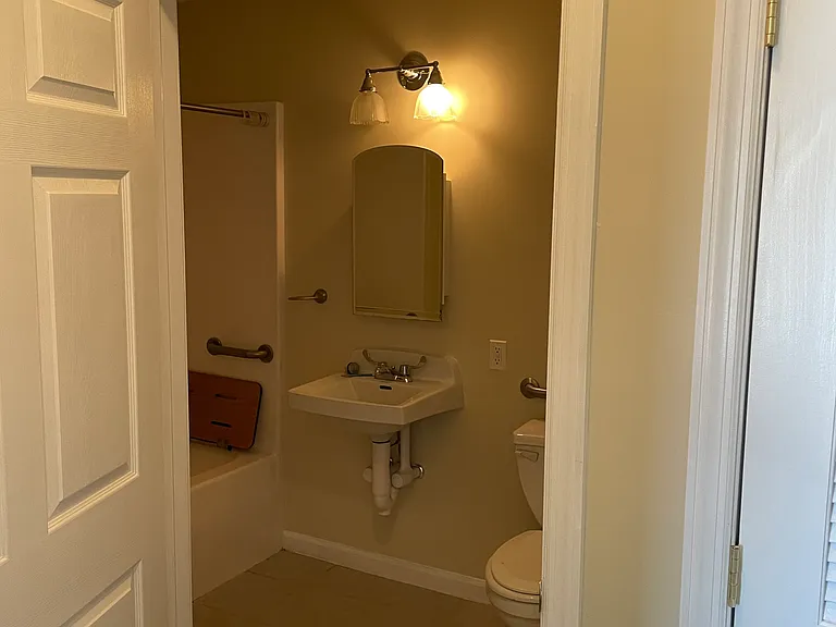 732 3rd Ave #11 — Photo 10