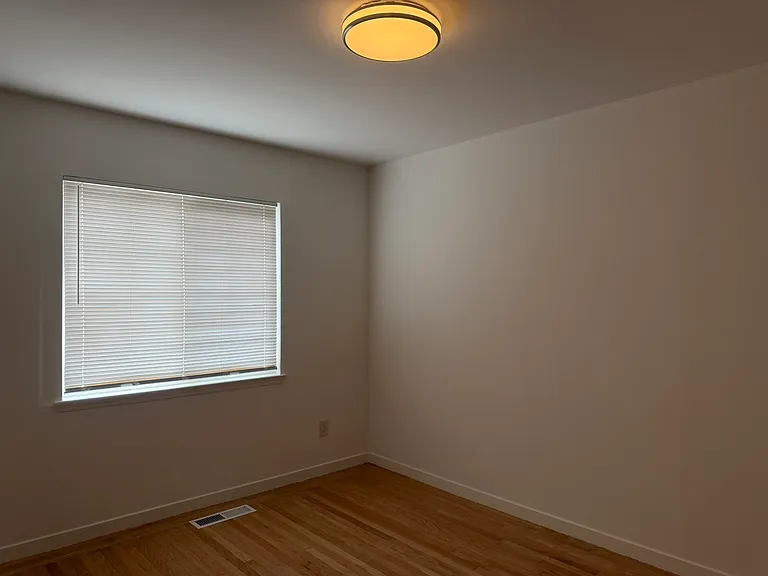 W 39th Ave — Photo 9