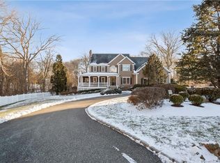 22 Knecht Farm Rd, Trumbull, CT 06611