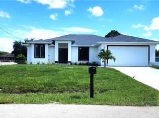 2612 52nd St SW, Lehigh Acres, FL 33976