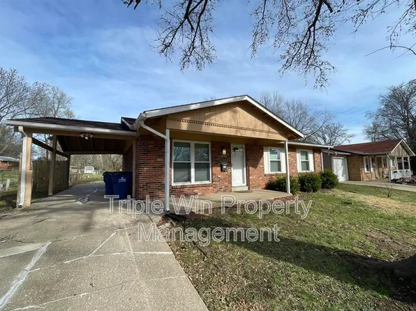 2384 Stoney End Ct, Florissant, MO 63031