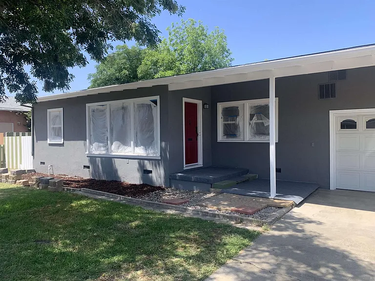 770 S Sunshine Ave S — Photo 8