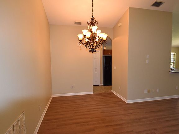 3rd image of 6763 Calistoga Cir