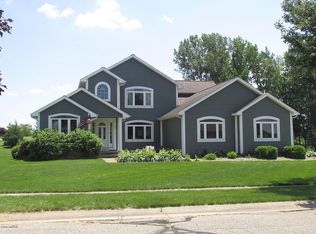 77 Candlewood Ct, Coldwater, MI 49036