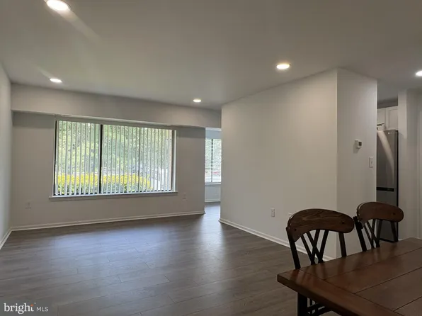 9574 Jayhawk Ter APT 103, Manassas, VA 20110