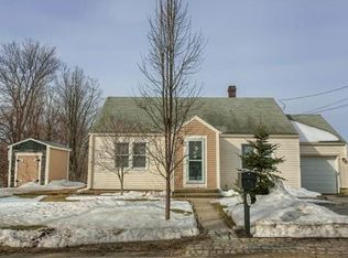 406 Hollis Rd, Lunenburg, MA 01462
