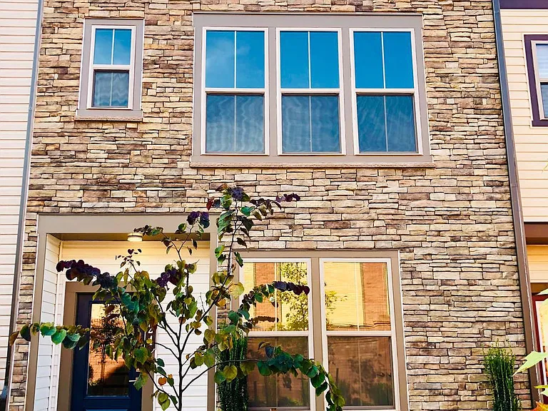 124 Tolocka Ter NE — Photo 1